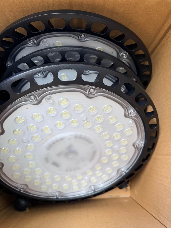 4x 500w high bay led lights new with plugs