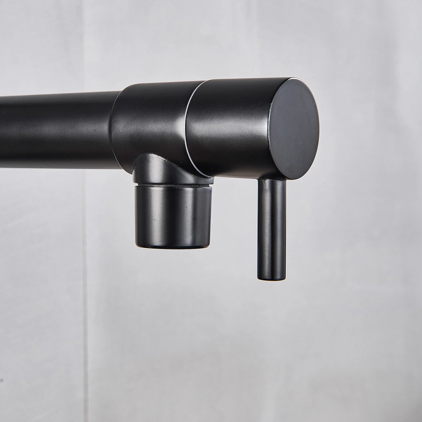 Black Kitchen Mixer Taps 360° Swivel Pull Out Spout Spray Sink Faucet Brass