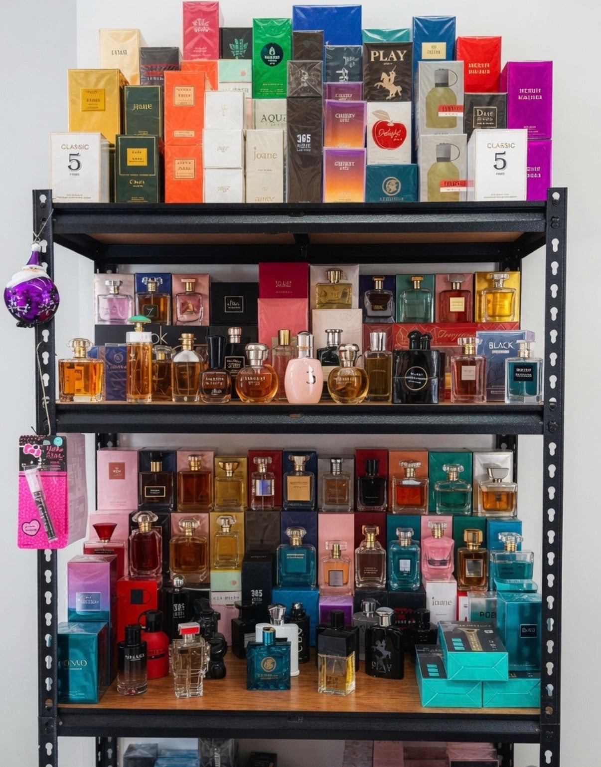 Men’s & Women’s Perfumes – Massive Selection in Stock
