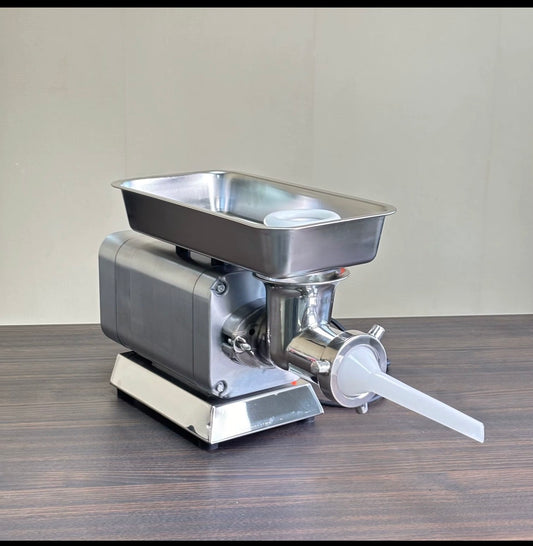 Size 32 commercial mincer