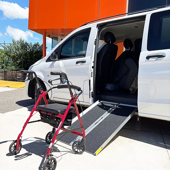 Single-Folding Aluminium Wheelchair Ramp 272kg Rated