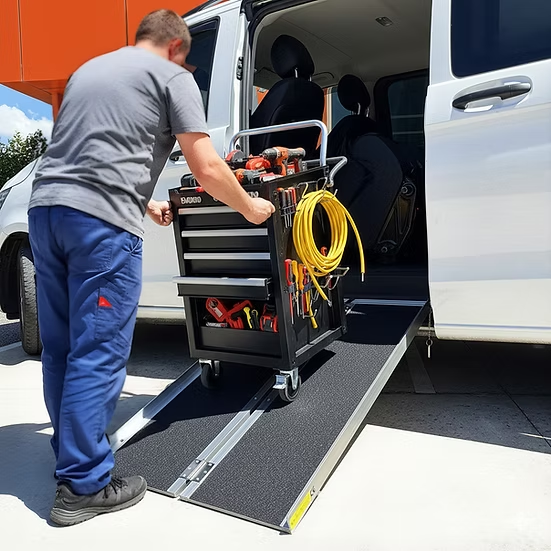 Single-Folding Aluminium Wheelchair Ramp 272kg Rated